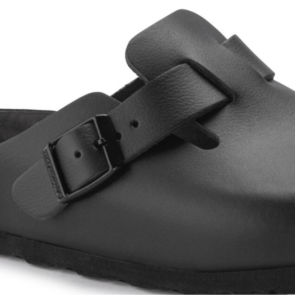Black leather women’s Birkenstock.